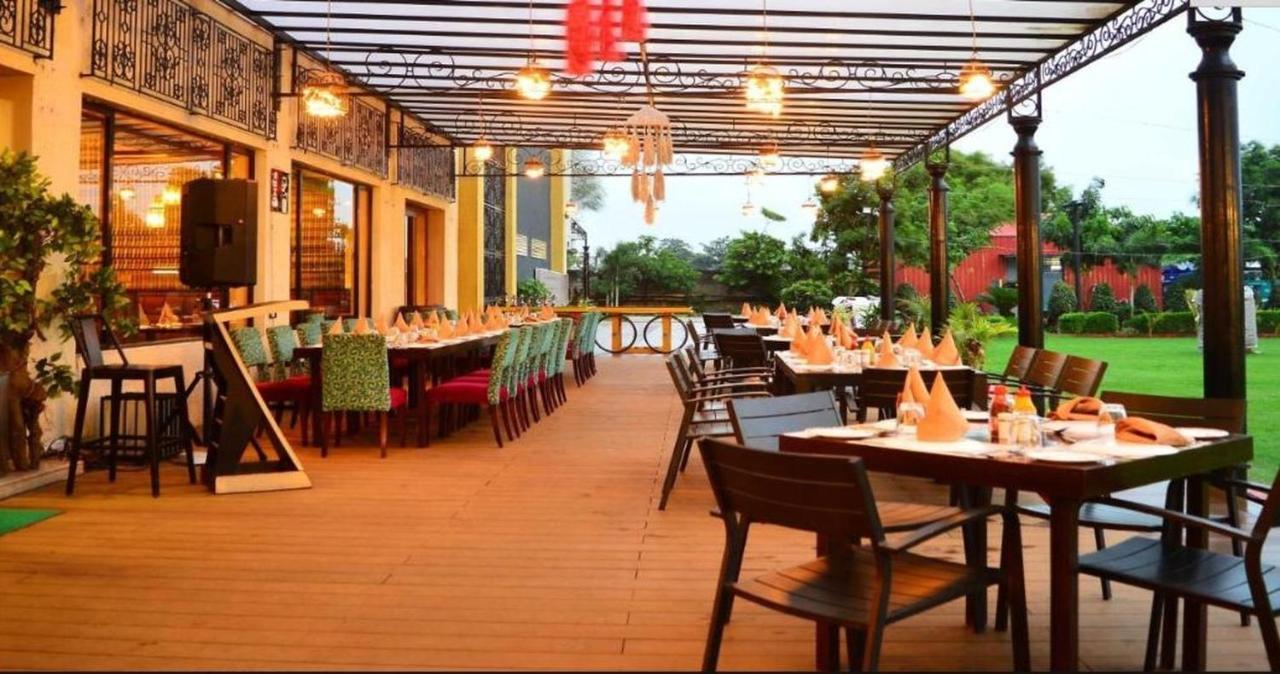 Shamrock Greens By Jardin Hotels Dharmpura Εξωτερικό φωτογραφία