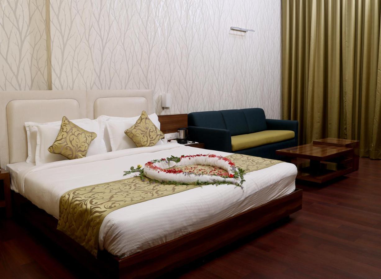 Shamrock Greens By Jardin Hotels Dharmpura Εξωτερικό φωτογραφία