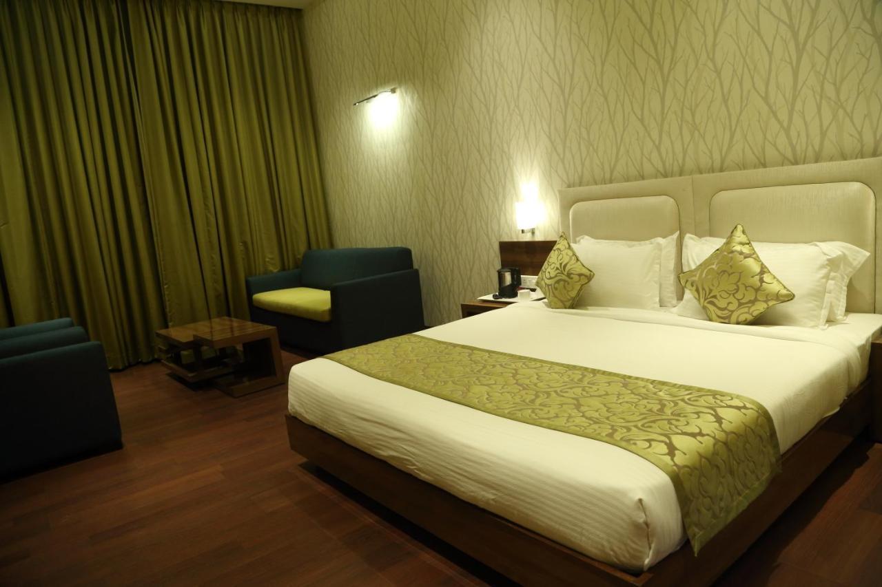 Shamrock Greens By Jardin Hotels Dharmpura Εξωτερικό φωτογραφία