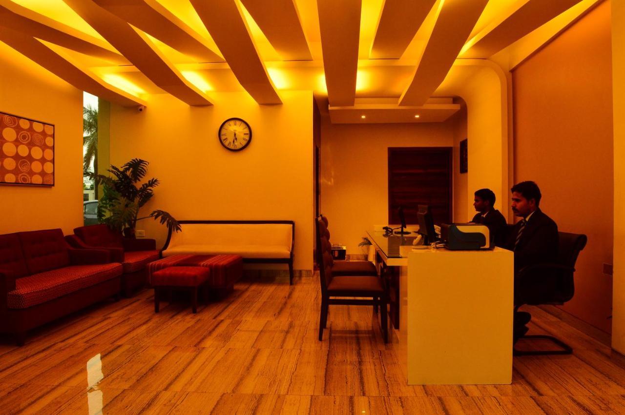 Shamrock Greens By Jardin Hotels Dharmpura Εξωτερικό φωτογραφία